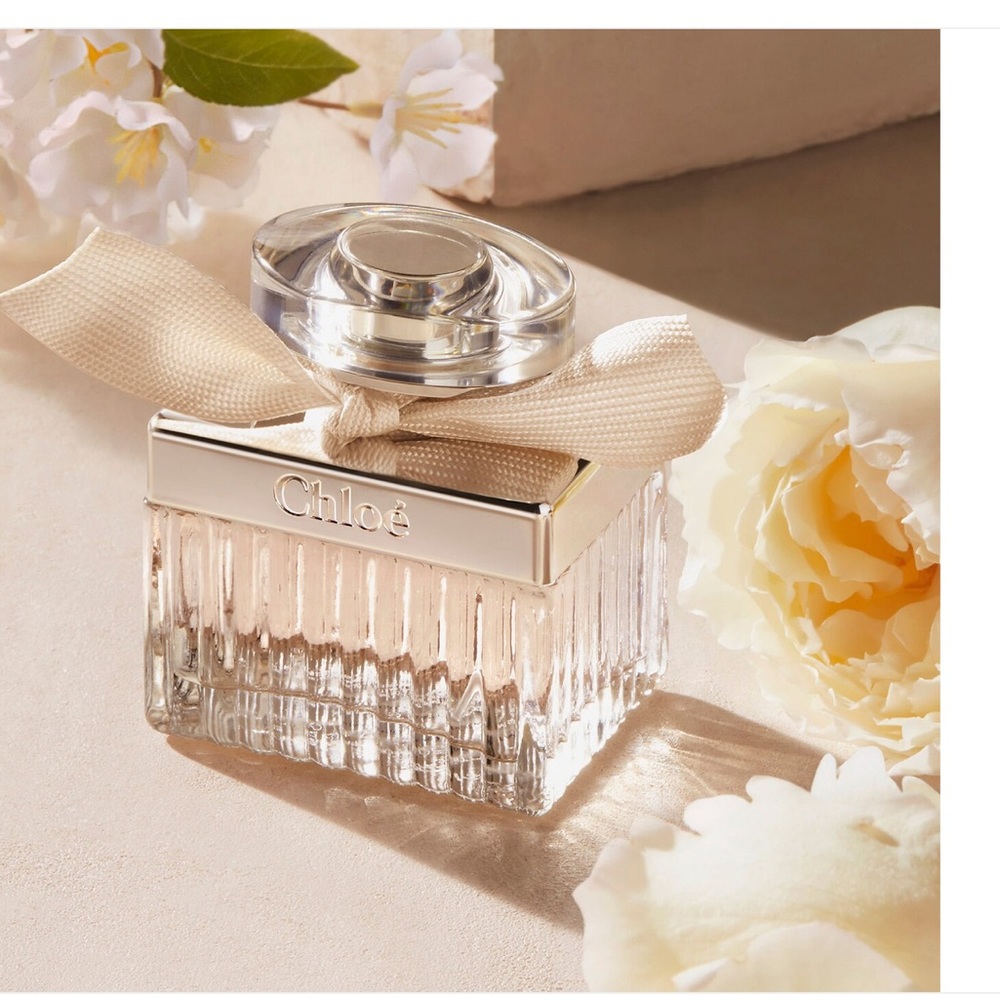 Chloe fleur de perfume